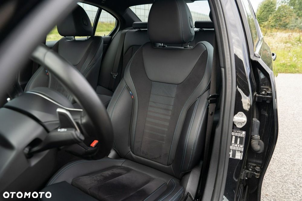 BMW Seria 3 318i M Sport - 28