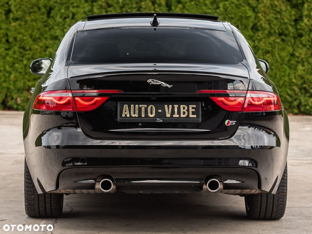Jaguar XF S AWD - 11