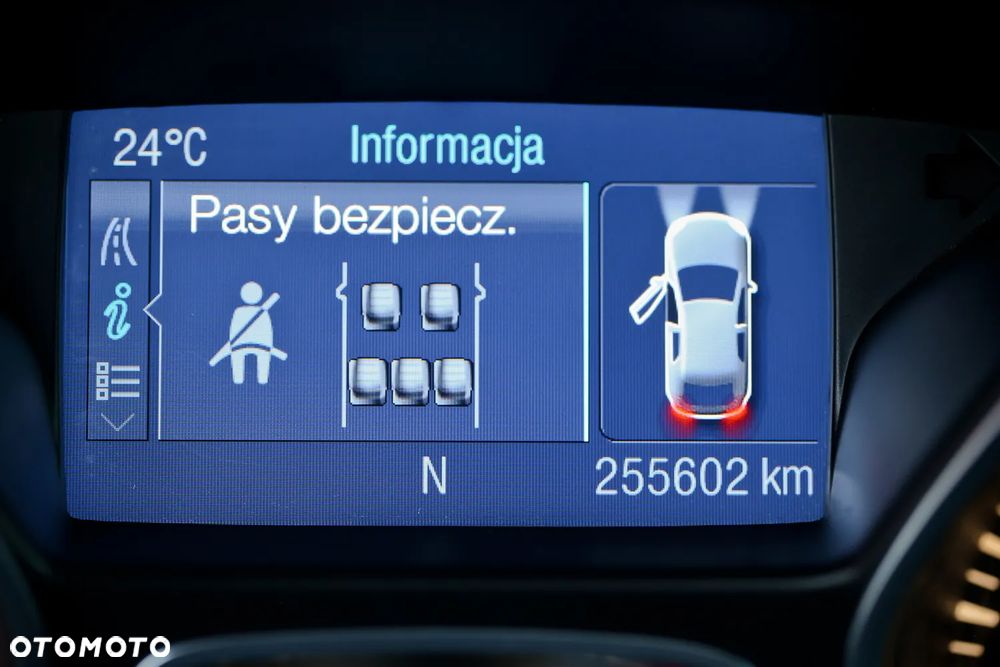 Ford Kuga 2.0 TDCi 2x4 SYNC - 31