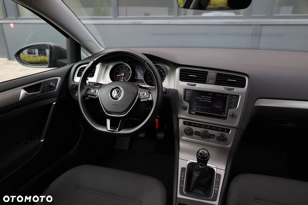 Volkswagen Golf 1.4 TSI BMT Comfortline - 14