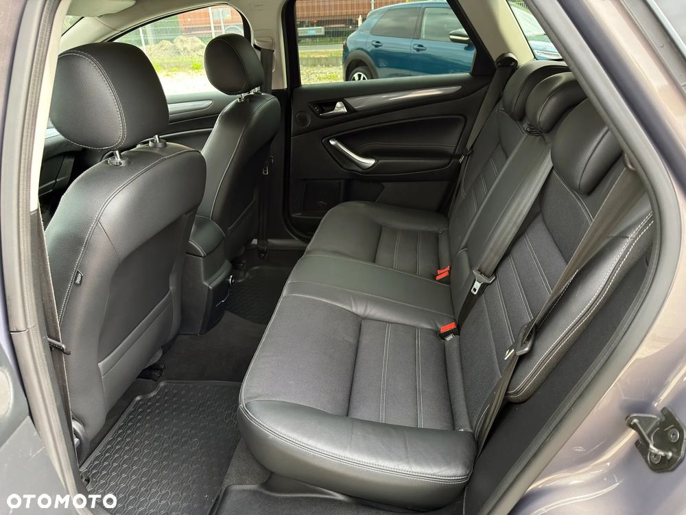 Ford Mondeo 2.0 TDCi Champions Edition - 17