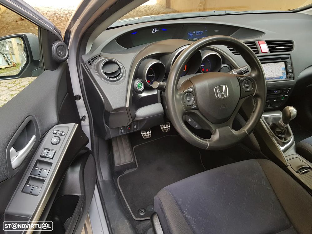 Honda Civic 1.4 i-VTEC Sport Navi - 42