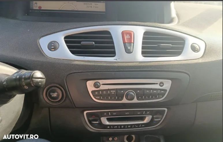 Renault Grand Scenic 1.9 dCi FAP Avantage - 3