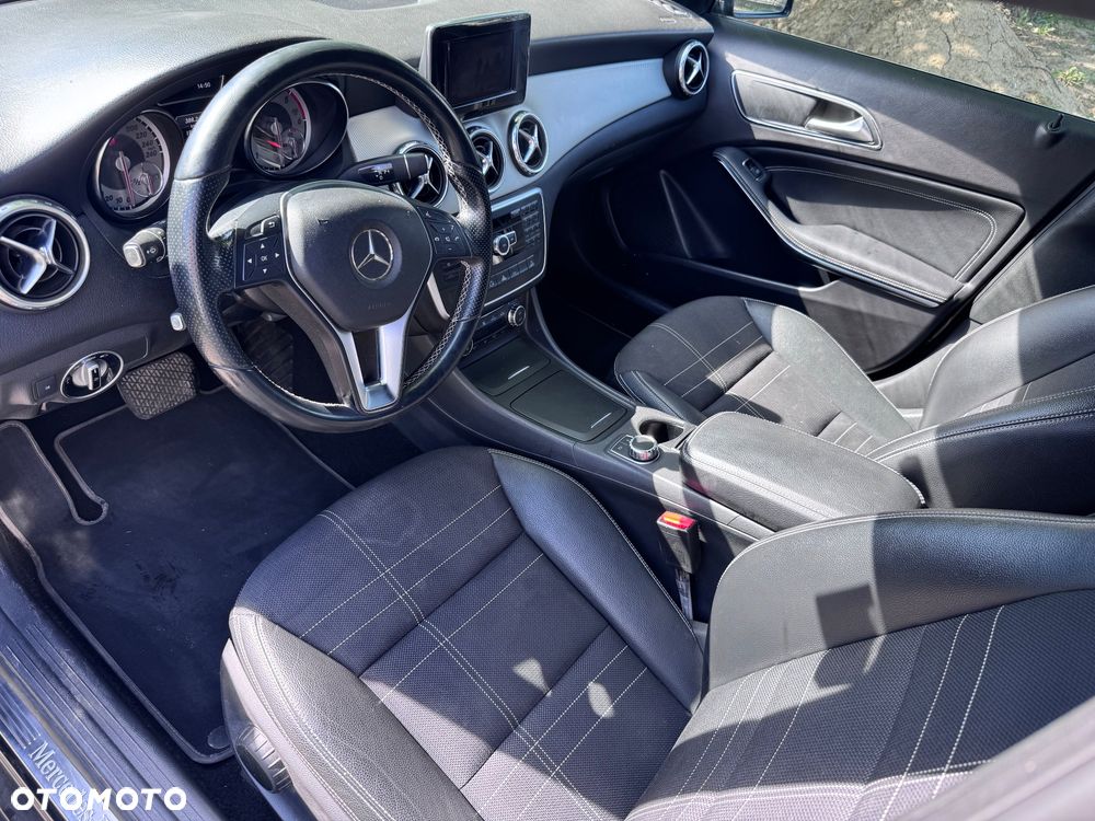 Mercedes-Benz GLA 220 d 4Matic 7G-DCT StreetStyle - 17