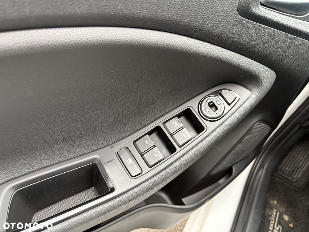 Hyundai i20 1.2 Intro Edition - 14