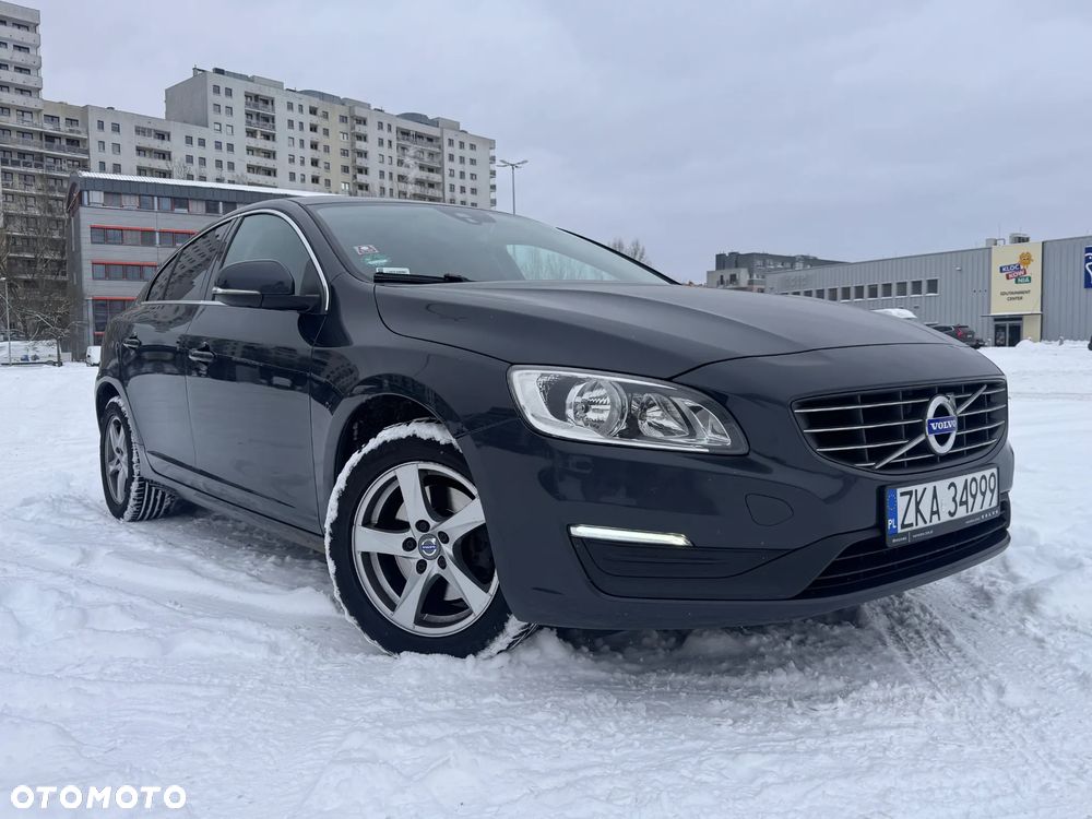 Volvo S60 D2 Momentum - 4