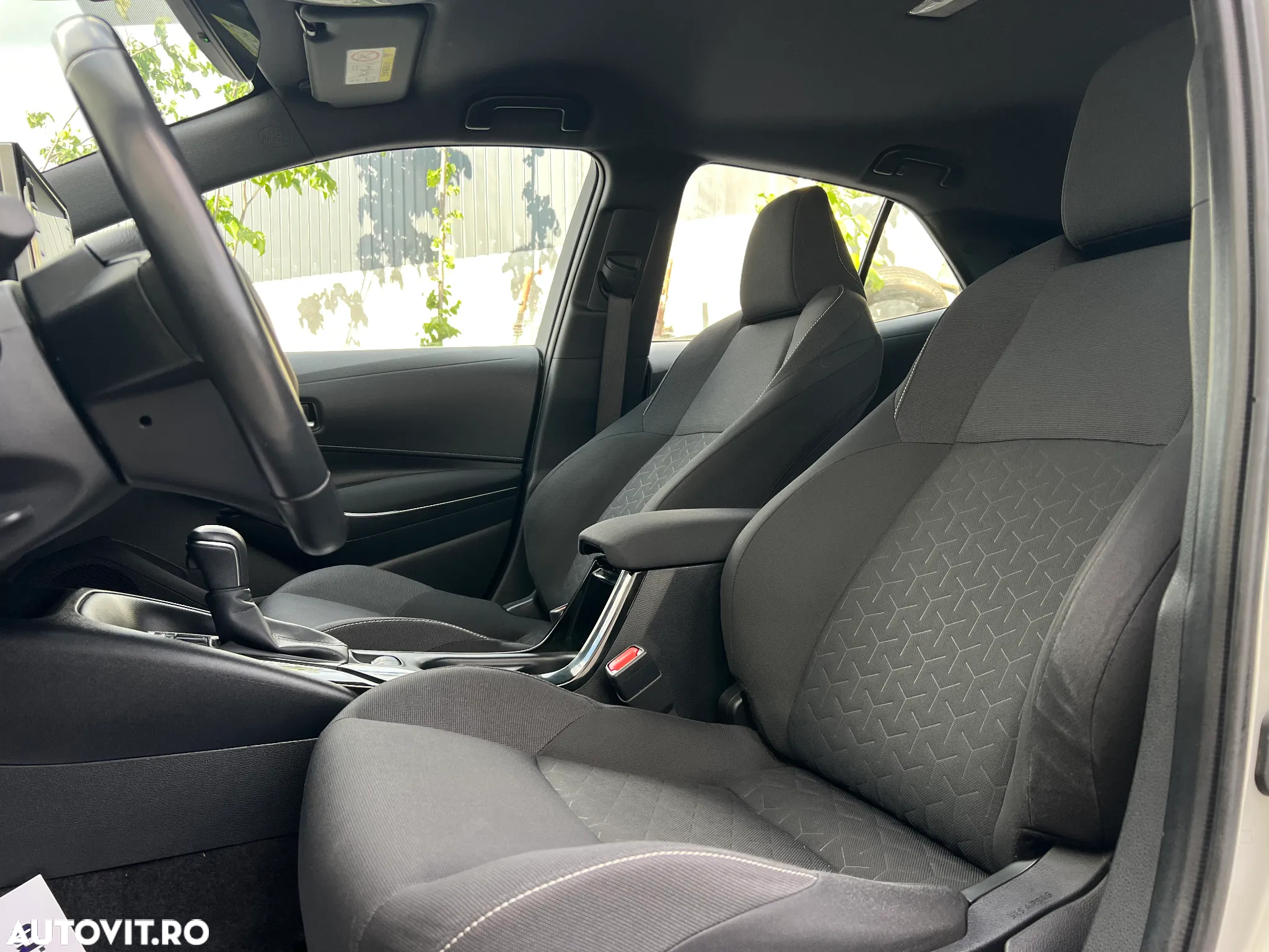 Toyota Corolla 1.8 HSD Active - 6
