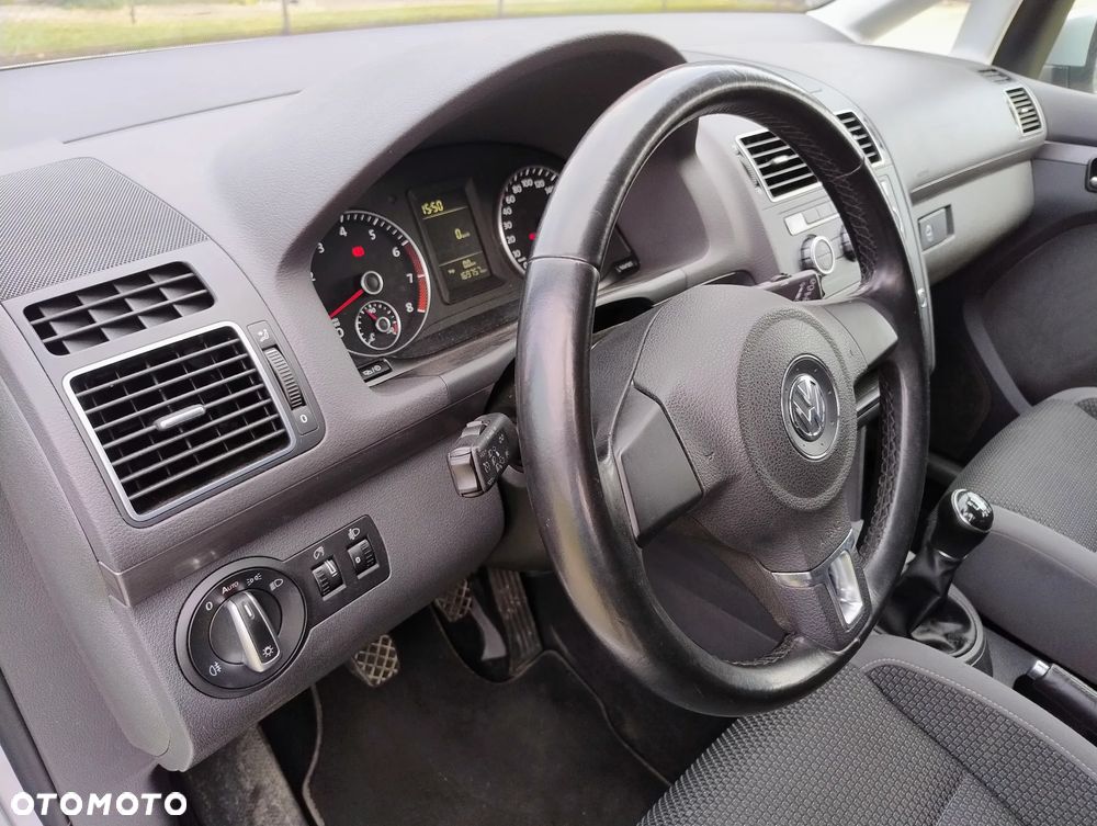 Volkswagen Touran 1.4 TSI Conceptline - 8