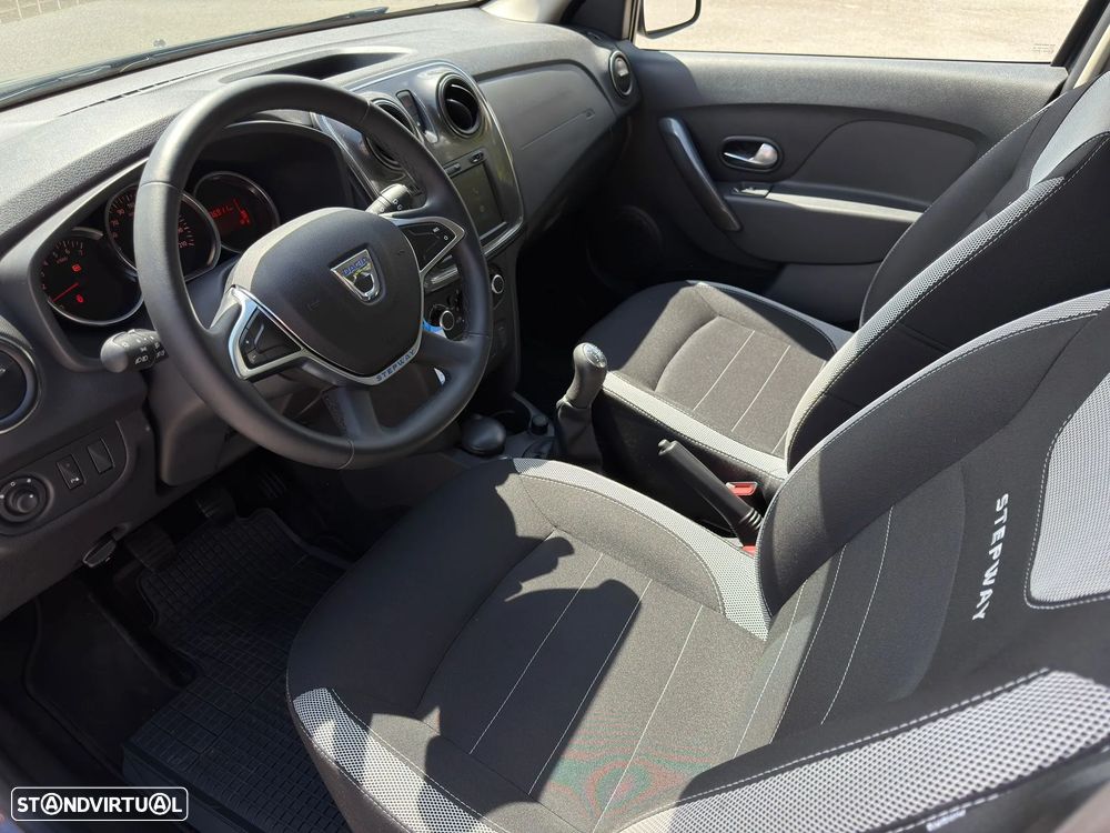 Dacia Sandero Stepway TCe 100 Prestige - 13