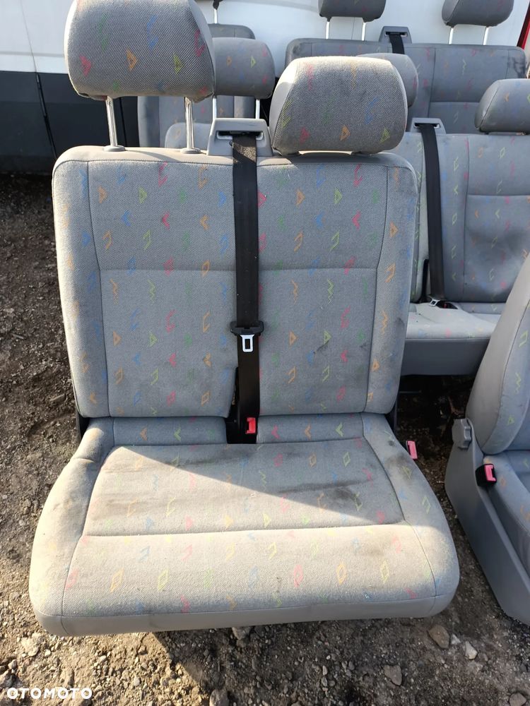 KOMPLET FOTELI VOLKSWAGEN T5 9 OSÓB - 2