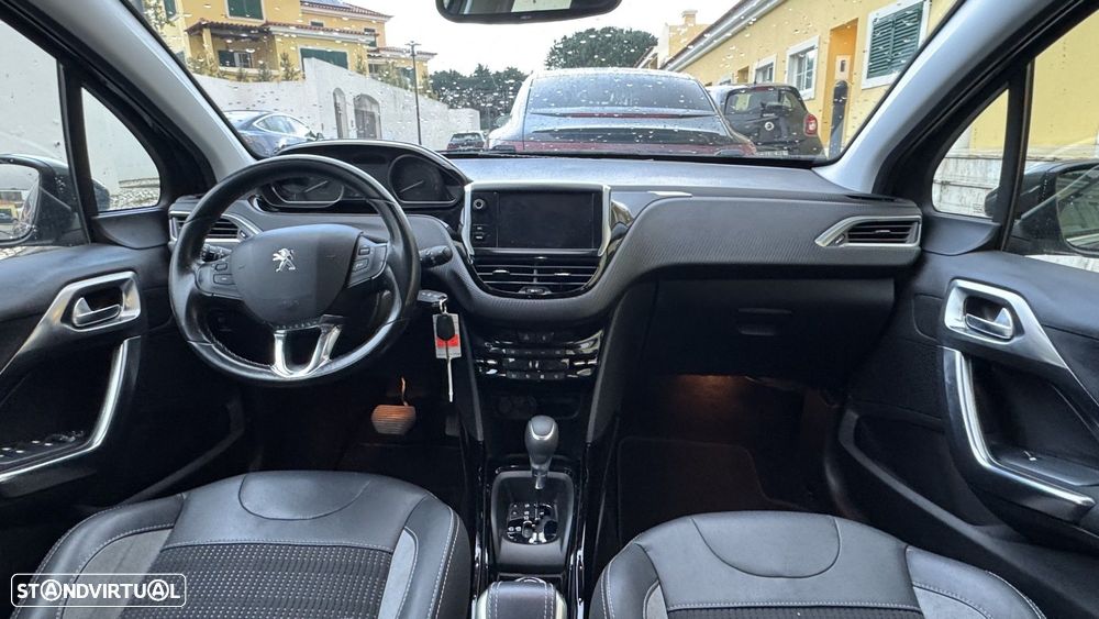 Peugeot 2008 1.2 PureTech Allure EAT6 - 7