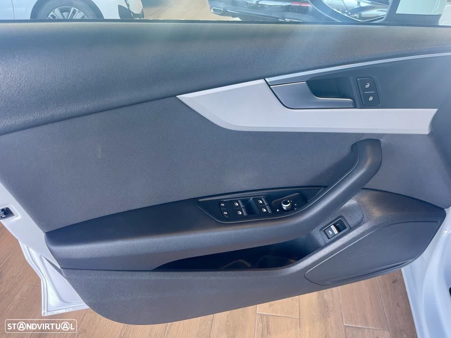 Audi A4 35 TDI S tronic - 21