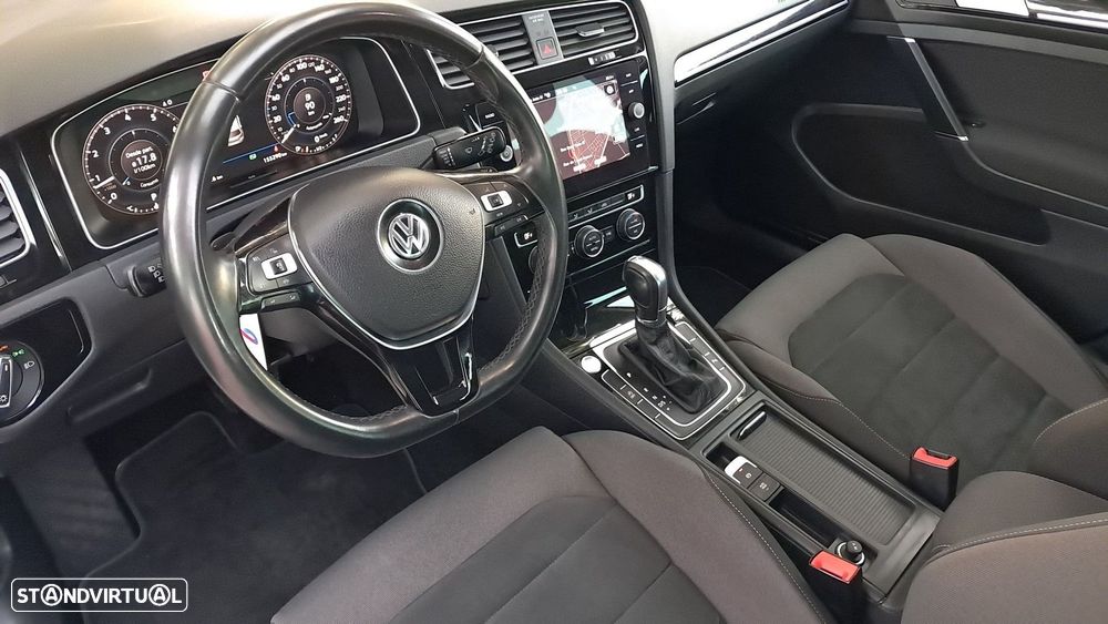 VW Golf 1.5 eTSI R-Line DSG - 17
