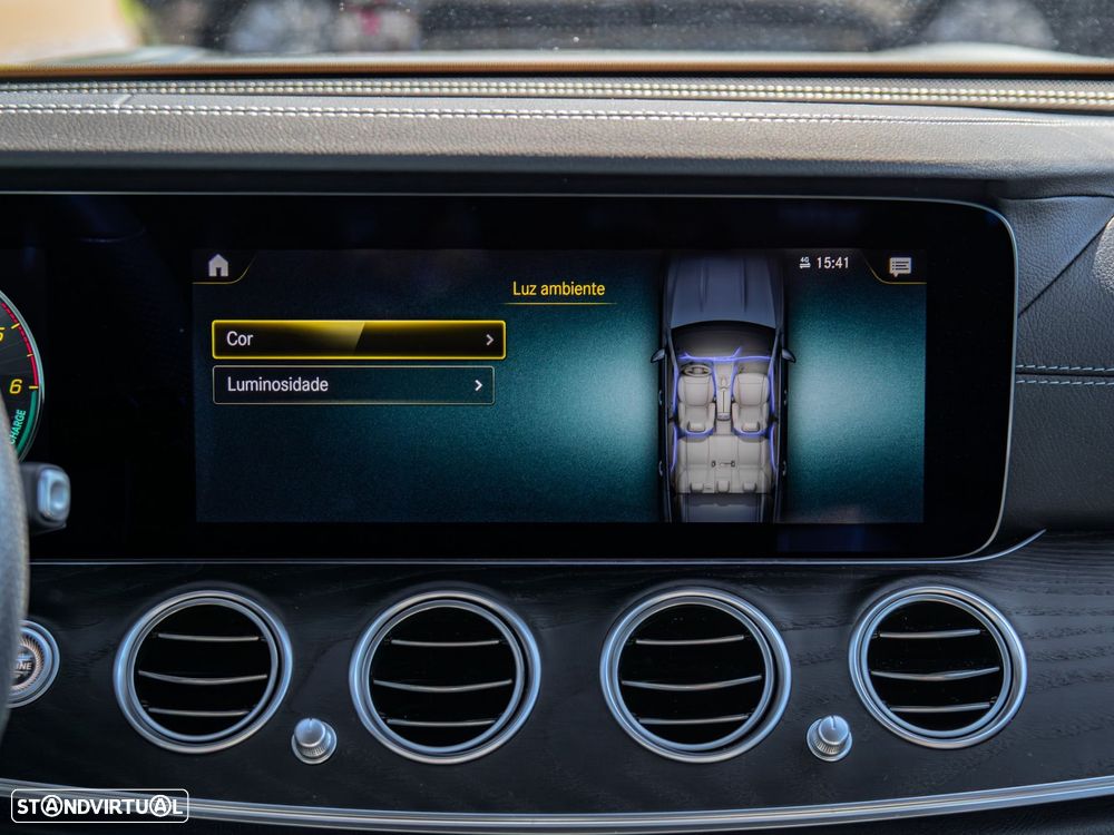 Mercedes-Benz E 300 de 9G-TRONIC AMG Line - 34