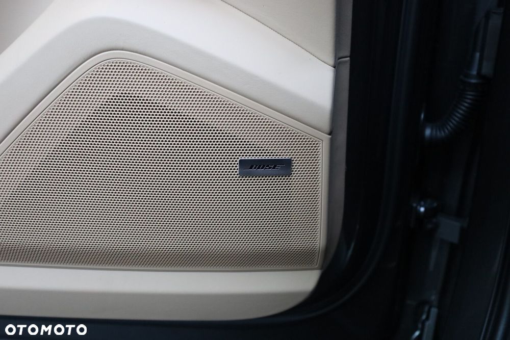 Porsche Cayenne - 16