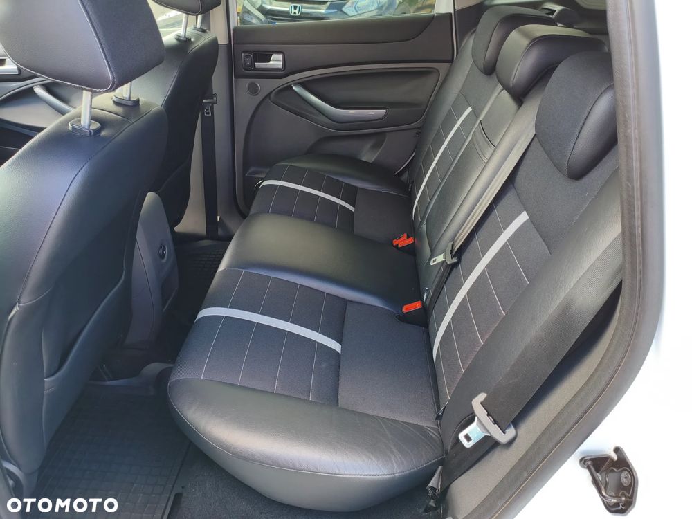 Ford Kuga 2.0 TDCi 4x4 Titanium - 19