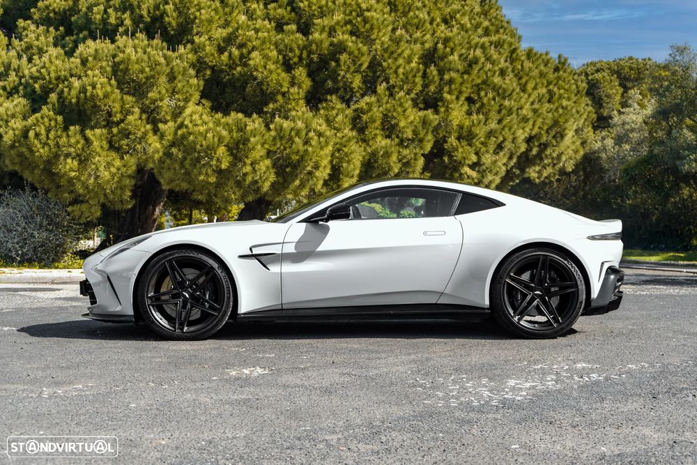 Aston Martin Vantage Coupe - 3