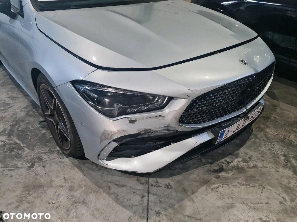 Mercedes-Benz CLA 180 AMG Line 7G-DCT - 10