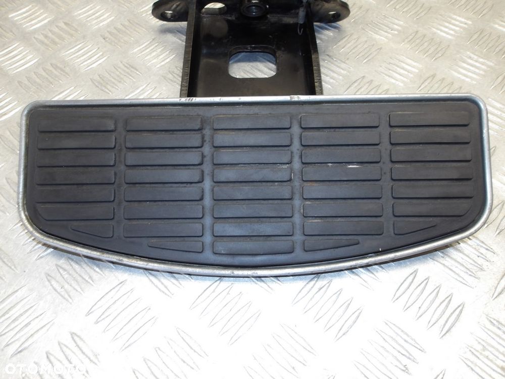 Set podest kierowcy prawy SUZUKI VLR 1800 C109R BOULEVARD/INTRUDER 08-13r   PN. 43510-22H01 - 4