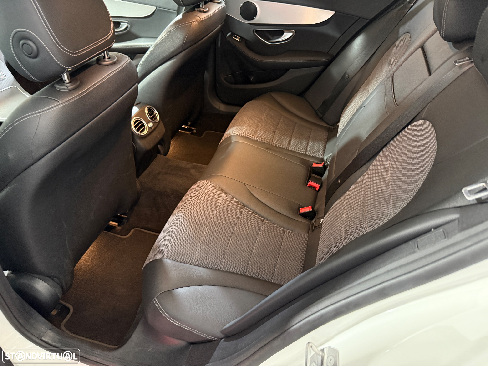 Mercedes-Benz C 300 de Avantgarde - 16