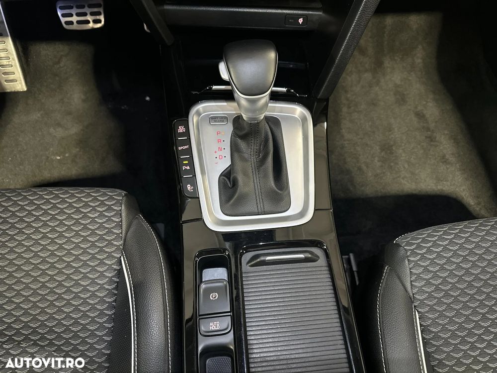 Kia XCeed - 18