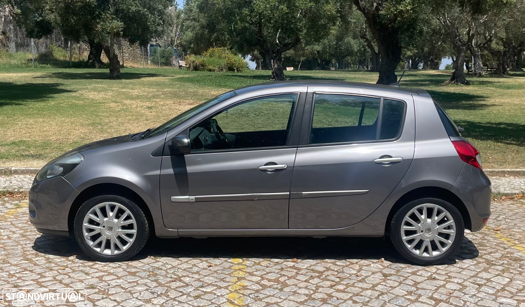 Renault Clio 1.2 16V Dynamique S - 3