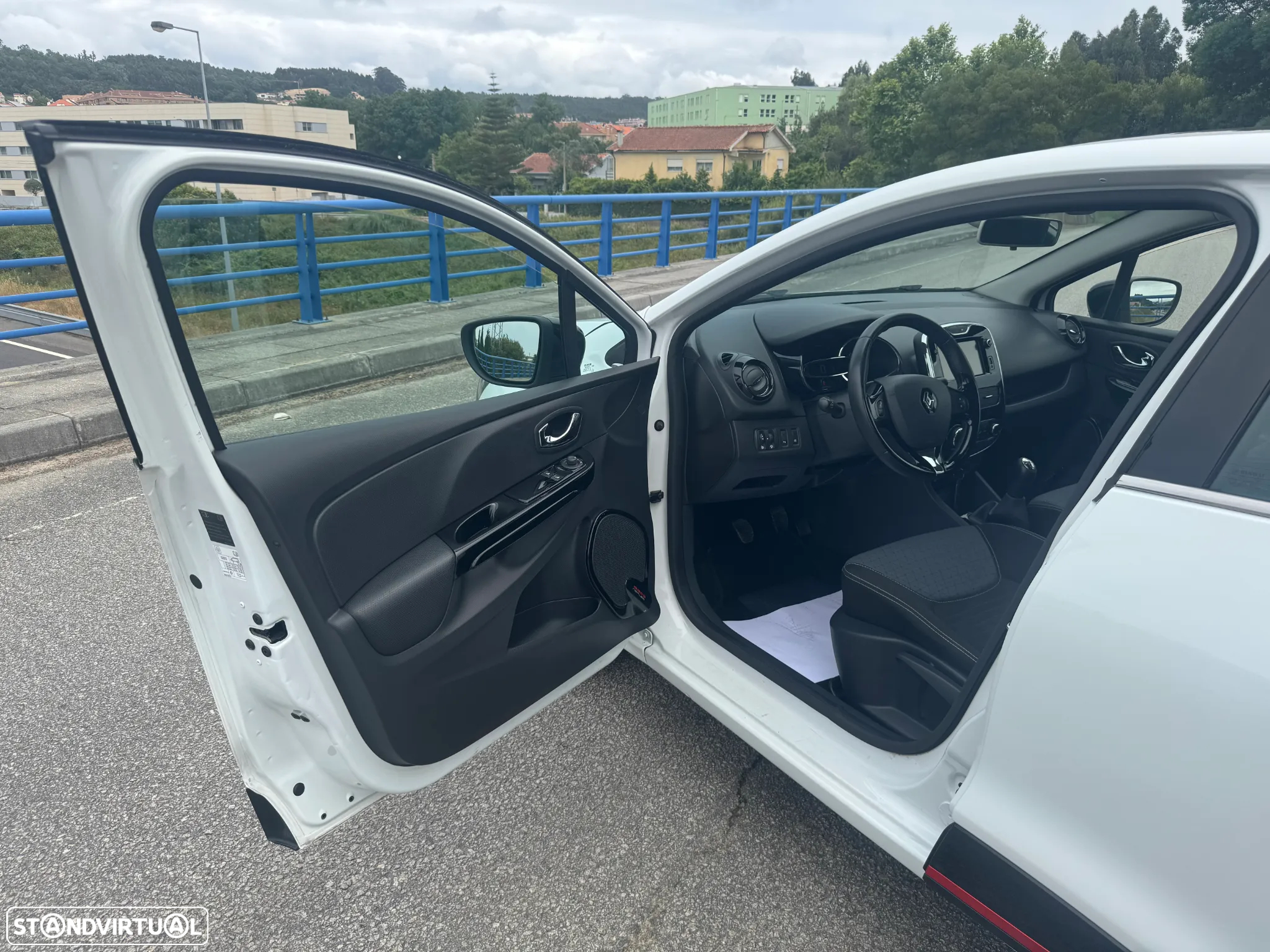 Renault Clio dCi 90 Dynamique - 9