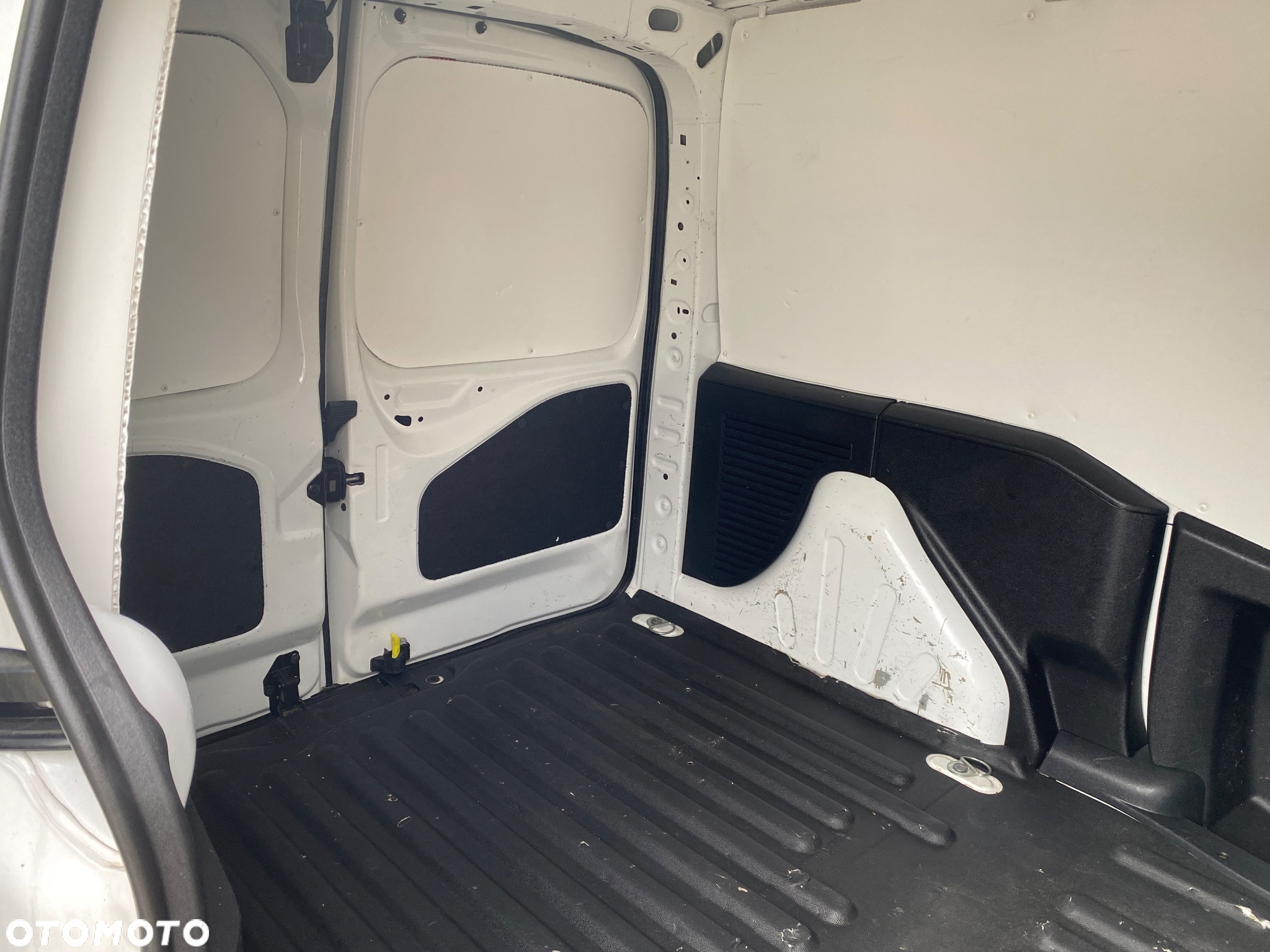 Citroën BERLINGO - 19