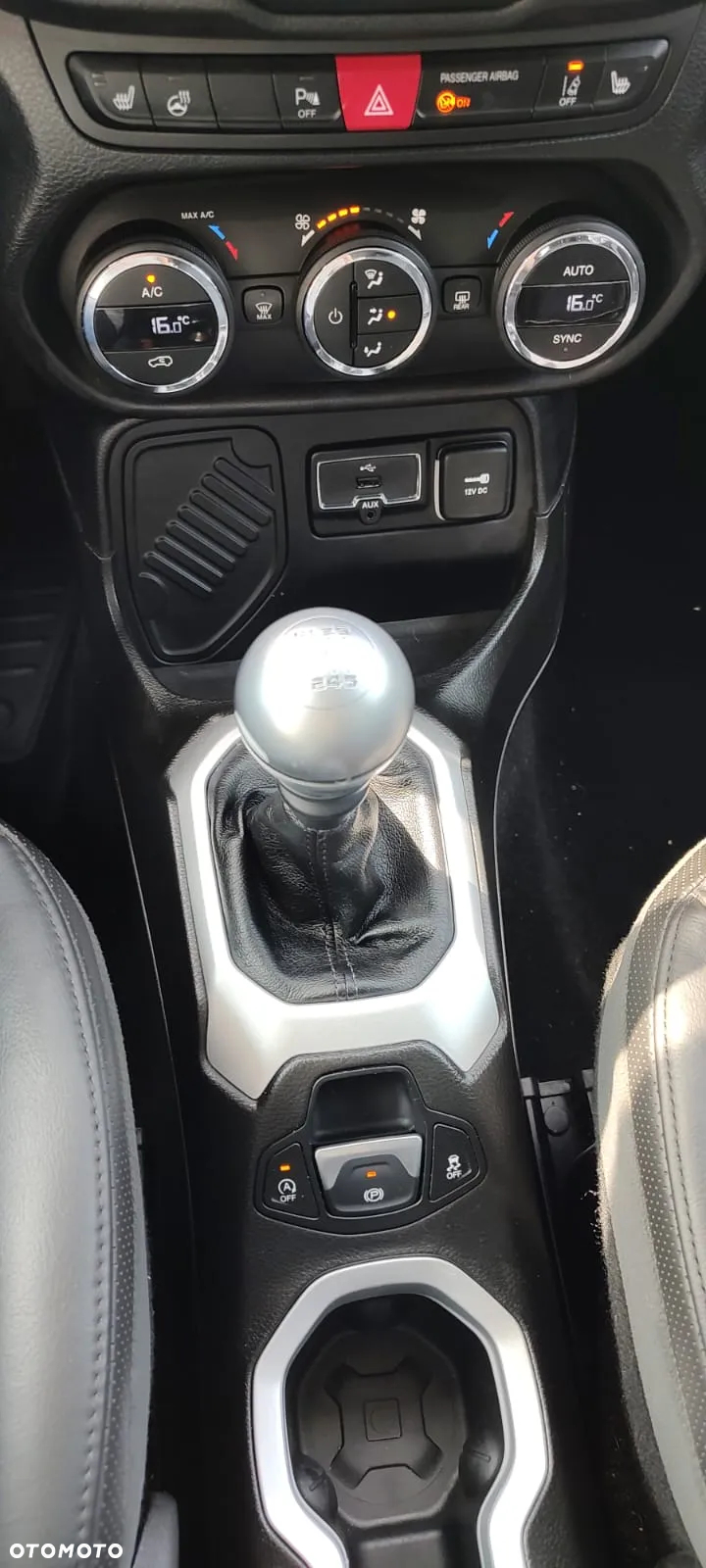 Jeep Renegade 1.4 MultiAir Limited - 14