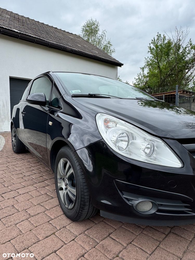 Opel Corsa 1.2 16V Cosmo - 2