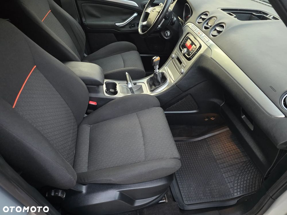 Ford S-Max 2.0 TDCi DPF Business Edition - 31