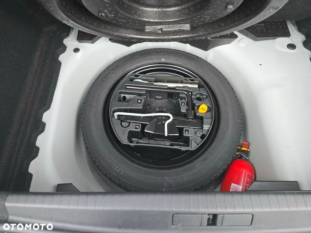 Peugeot 208 Hybrid 100 e-DSC6 Allure - 39