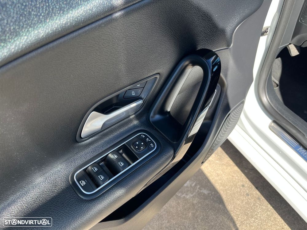 Mercedes-Benz CLA 180 d Shooting Brake Business Solutions - 12