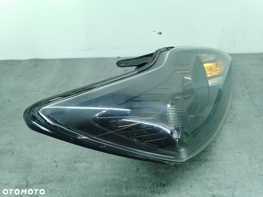 LAMPA PRZÓD PRAWA FORD FOCUS II FL - 6