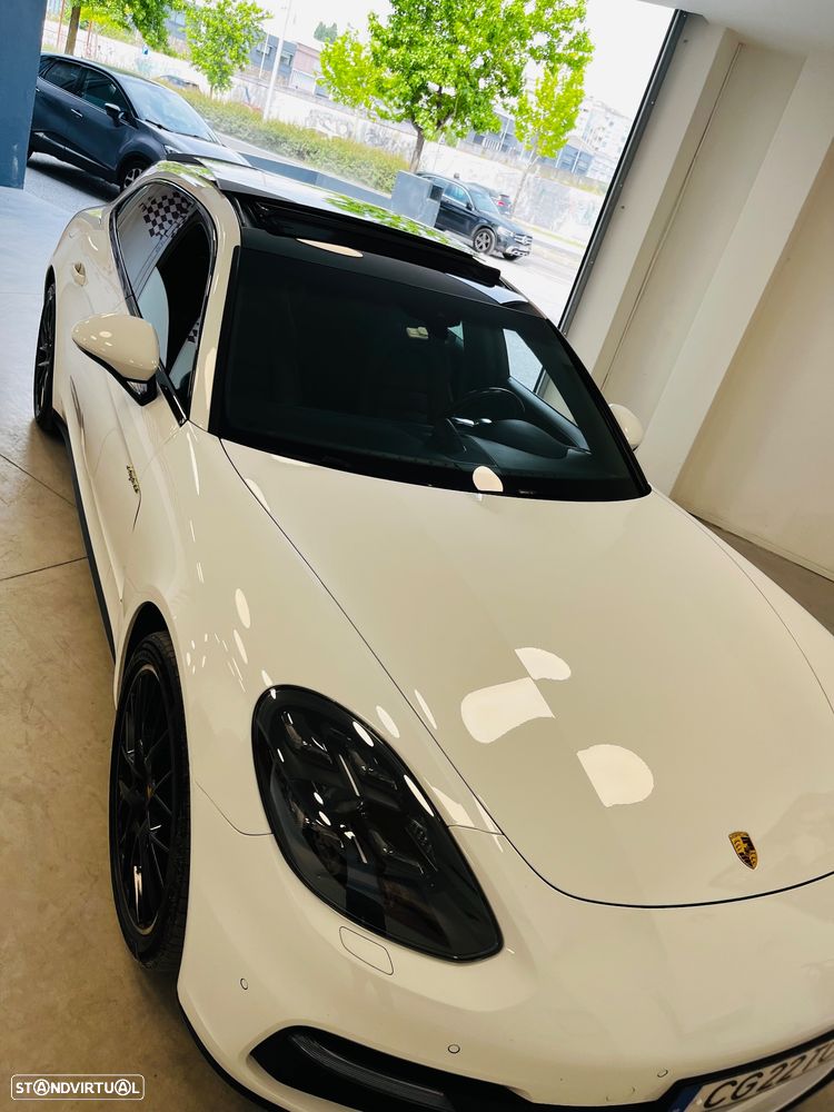 Porsche Panamera 4 E-Hybrid 10 Years Edition - 34