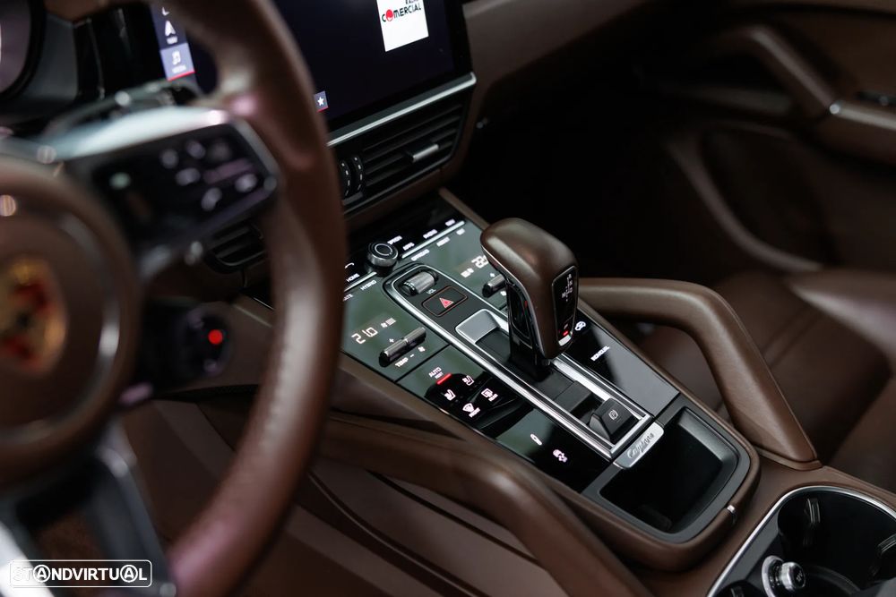 Porsche Cayenne Coupé E-Hybrid - 32