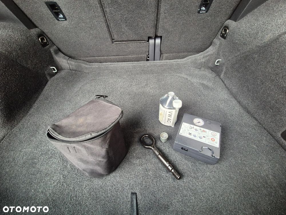 Volkswagen Tiguan 2.0 TDI SCR 4MOTION (BlueMotion Techn.) DSG Trendline - 12