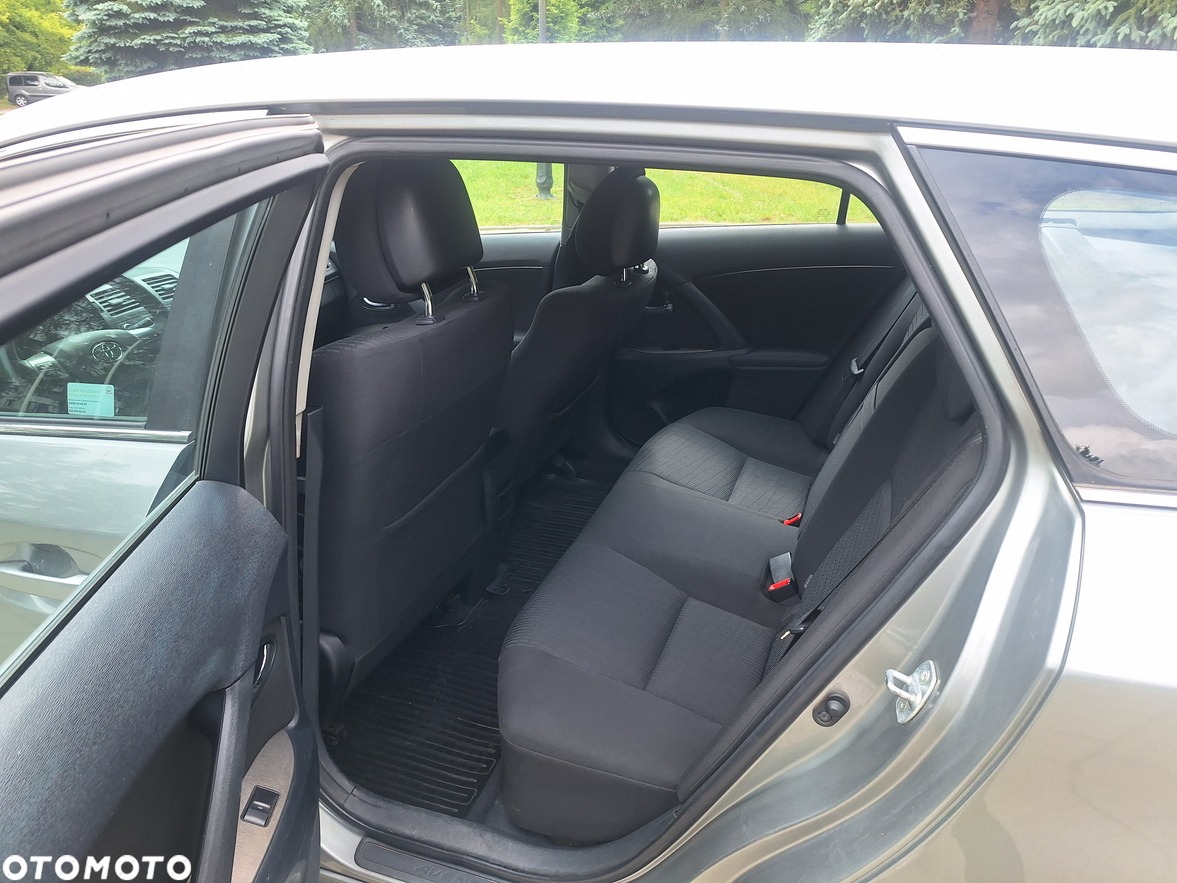 Toyota Avensis - 12