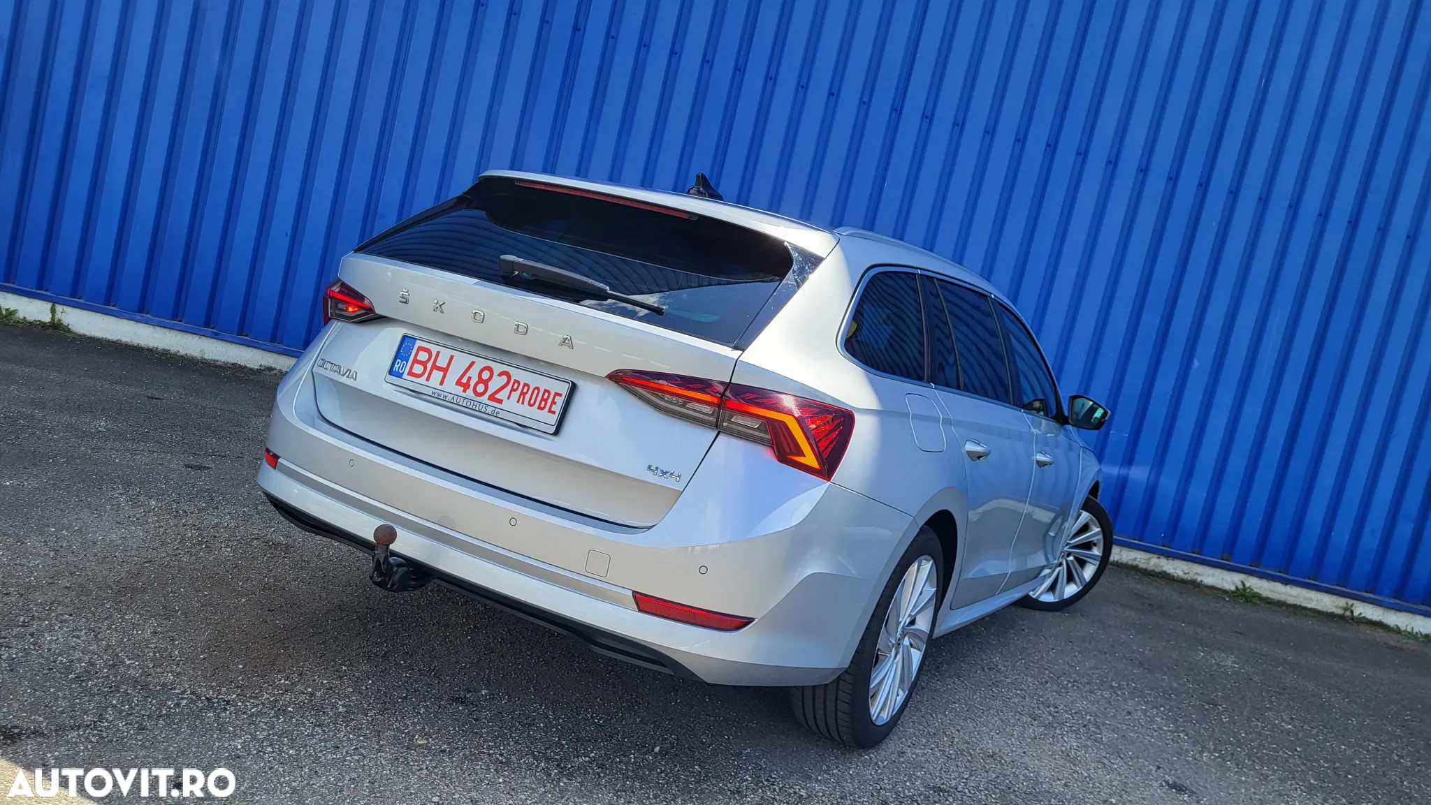 Skoda Octavia Combi 2.0 TDI 4x4 DSG Style - 4