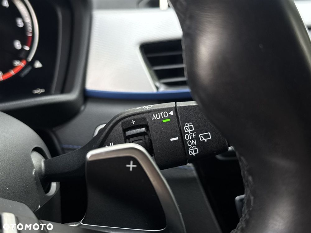 BMW X1 sDrive18d - 12