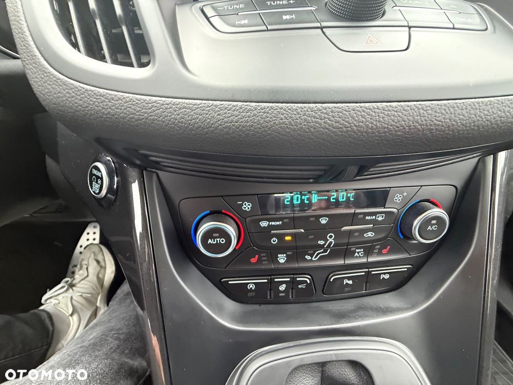 Ford Kuga 2.0 TDCi AWD Titanium - 25