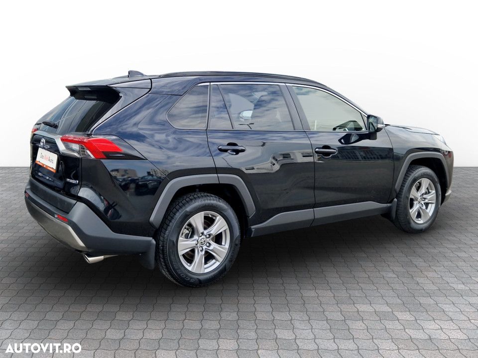 Toyota RAV4 - 8