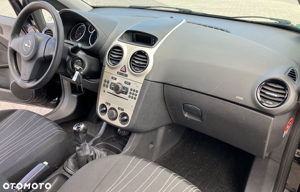 Opel Corsa 1.4 16V - 11
