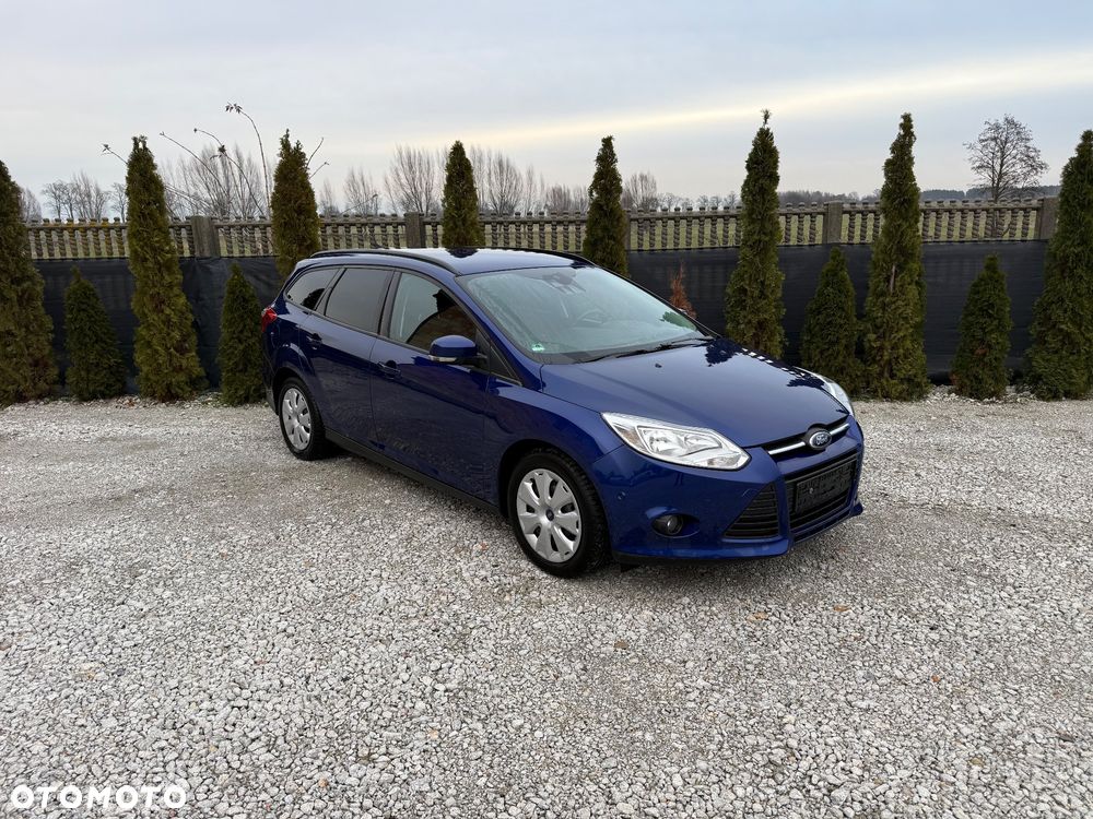 Ford Focus SW - 12