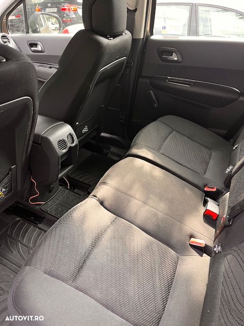 Peugeot 3008 1.6 Confort Pack - 4