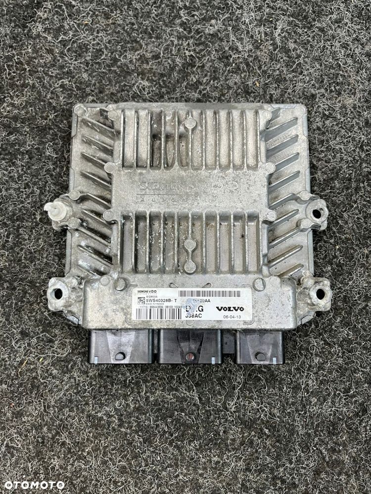 volvo v50 2.0d sterownik komputer silnika 5WS40328B-T - 2