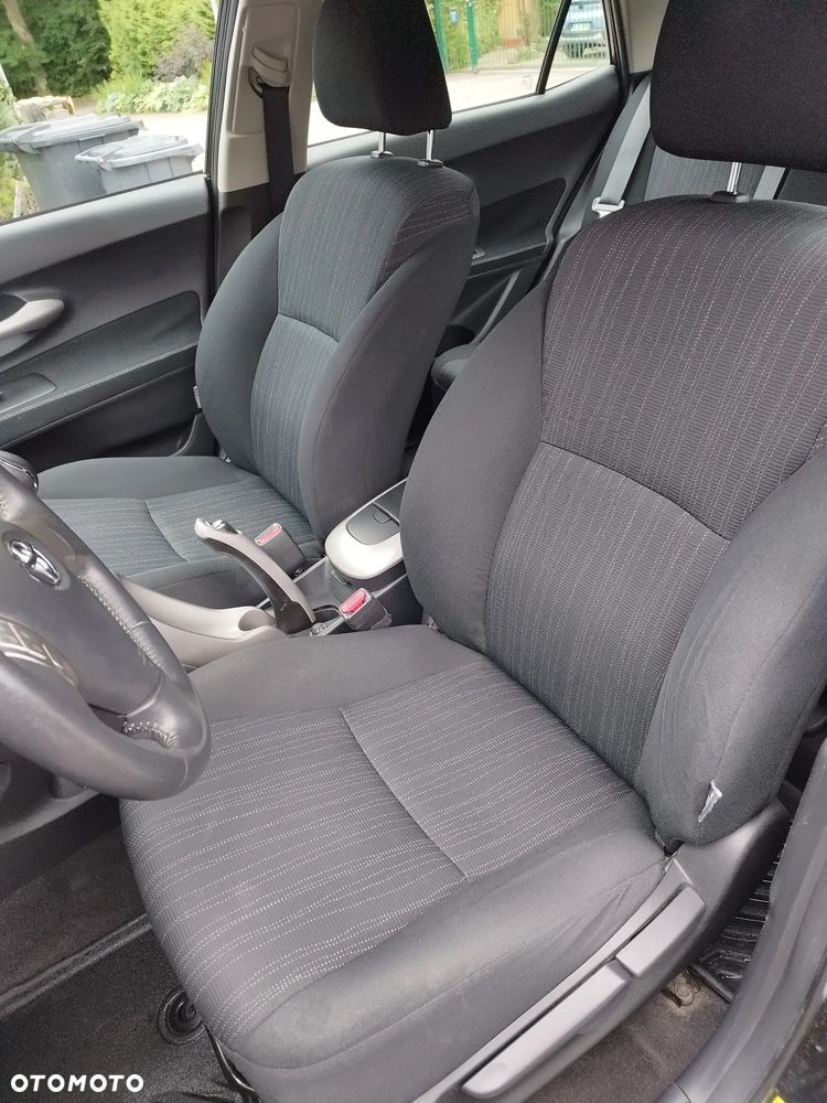 Toyota Auris - 13