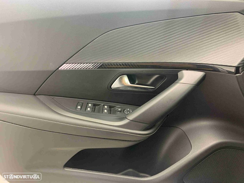 Peugeot e-2008 50 kWh Allure - 11