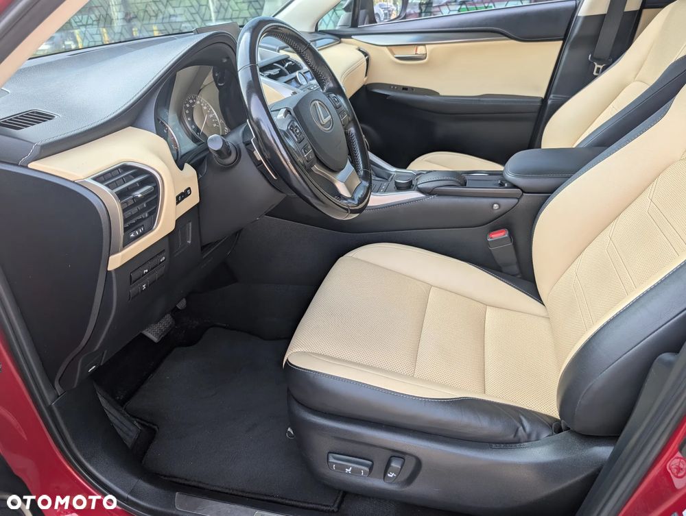 Lexus NX 200t AWD Luxury Line - 2