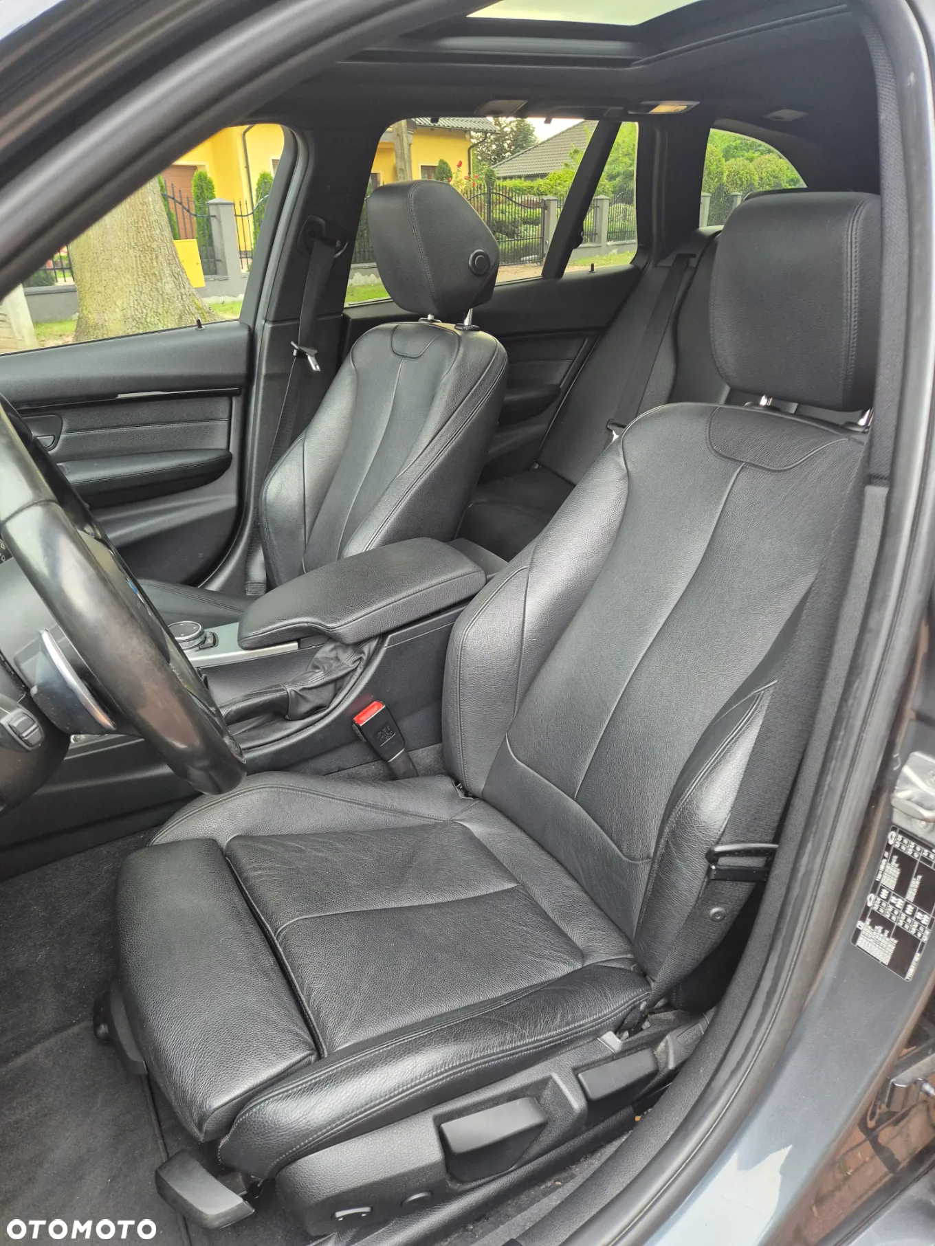 BMW Seria 3 320d Touring Edition M Sport Shadow - 12